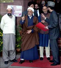 Indian, Kashmiri leaders hold talks