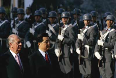 Ricardo Lagos on Chile S President Ricardo Lagos L Reviews An Honor Guard With China S