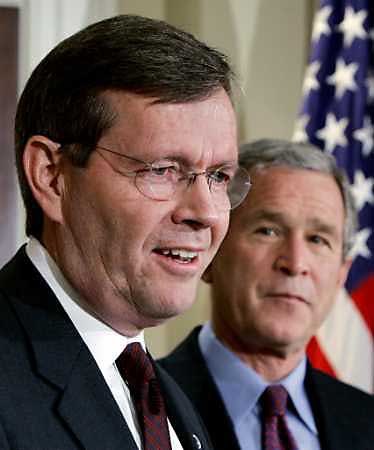 Environmental Protection Agency Administrator Michael O. Leavitt accepts his nomination as President Bush's choice for secretary of Health and Human Services in the Roosevelt Room of the White House, December 13, 2004. President Bush nominated the EPA chief to become his secretary of health and human services to replace Tommy Thompson, who resigned. [Reuters]