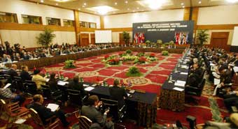 A view of the Special Asean Leaders Meeting on Aftermath of Earthquake and Tsunami at the Covention Centre in Jakarta January 6, 2005. Global leaders gathering in Jakarta to discuss the tsunami that devastated countries around the Indian Ocean will try to draw lessons from the disaster, including looking at a future warning system.