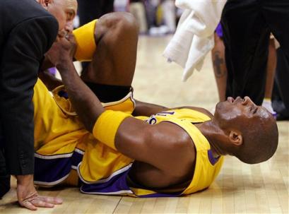 Kobe Bryant out with badly sprained ankle