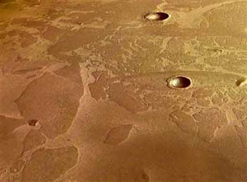 In this undated computer image released by the European Space Agency in Noordwijk, Netherlands, Friday Feb. 25, 2005 an image of what is believed to be a frozen sea near planet Mars's equator. (AP 