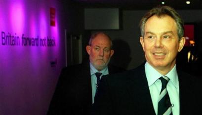 Britain's Prime Minister Tony Blair, right, and his Home Secretary Charles Clarke arrive for a news conference to outline the party's election manifesto pledge on law and order, in London, Tuesday March 10, 2005. Also on Thursday Blair urged political opponents to drop their opposition to a new anti-terrorism law, insisting the legislation was vital to protect national security. [AP]