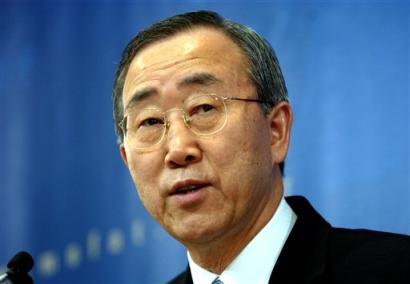 South Korean Foreign Minister Ban Ki-moon talks to the reporters during a press conference at the Foreign Ministry in Seoul Wednesday, March 16, 2005. Ban said 'we clearly state that such deplorable action by the Shimane Prefectural Assembly doesn't have any impact on the status of Dokdo, which is our indigenous territory.' (AP Photo/Ahn Young-joon) 