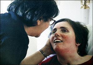 The US 
 Senate 
 passed legislation that congressional leaders hope will keep alive a heavily brain-damaged Florida woman, Terri Schiavo (R), who has been fed artificially for 15 years. [AFP]