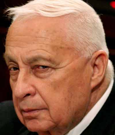Israeli Prime Minister Ariel Sharon attends a vote of referendum over disengagement at the Israeli Parliament in Jerusalem, March 28, 2005. [Reuters]