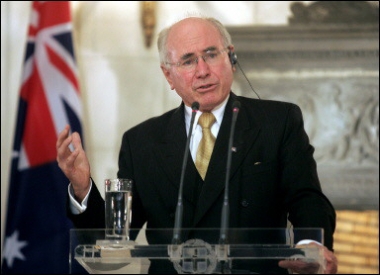 Australian Prime Minister John Howard is to visit India later this year as part of a drive to deepen regional relations before December's inaugural East Asia summit in Malaysia.(AFP/File