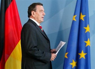 German Chancellor Gerhard Schroeder briefs the media in the chancellery in Berlin, Sunday, May 22, 2005. Voters in Germany's most populous state ejected Chancellor Gerhard Schroeder's Social Democrats from power Sunday after 39 years of domination, projections showed, prompting the party's leader Franz Muentefering to call for national elections to be brought forward to later this year. (AP