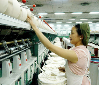 US, China to begin talks on textile trade