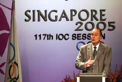 France's President Jacques Chirac speaks during Paris' bid presentation at the 117th IOC session in Singapore July 6, 2005.