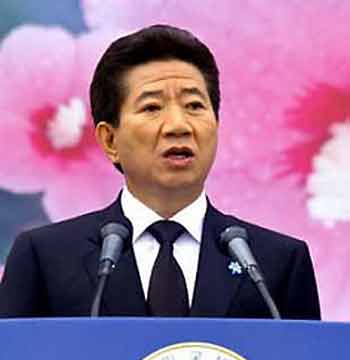 The United States will never be able to resort to military means to end the North Korean nuclear crisis, South Korean President Roh Moo-hyun said on Thursday. 