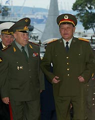 Liang Guanglie, chief of the General Staff of the Peoples Liberation Army, with his Russian counterpart Yuri Baluyevsky as they hold strategic consultations 