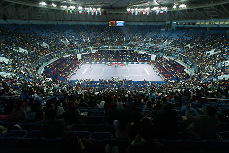 general view shows the tennis court during the match between Nikolay Davydenko of Russia and Andre Agassi of the U.S. as part of the Tennis Masters Cup in Shanghai, China November 14, 2005.