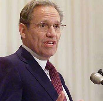 Washington Post journalist Bob Woodward speaks at the National Press Club, June 17, 2002.