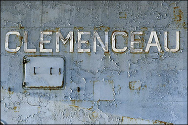 Body of the French decomissioned warship, the Clemenceau, 29 December 2005. 