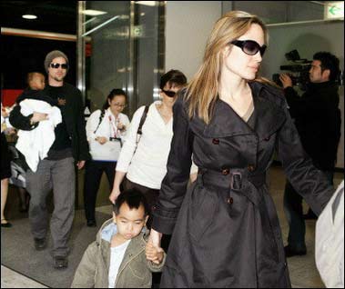 angelina jolie and brad pitt children. Hollywood stars Angelina Jolie