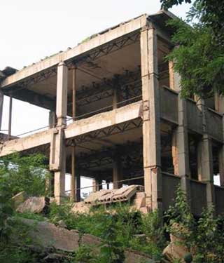 Wreckage of the 1976 devastating earthquake