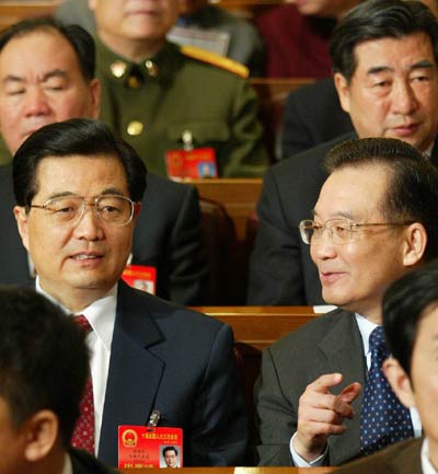 Leaders attend NPC preparatory meeting, join CPPCC group discussions