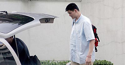 Yao backs to China, ahead of schedule