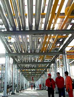 Xinjiang gas to reach Shenzhen