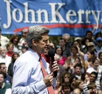 Kerry attacks Bush on foreign policy