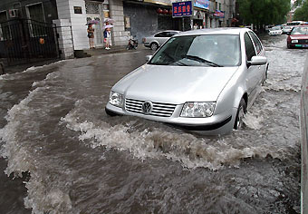 Heavy rain sweeps Changchun