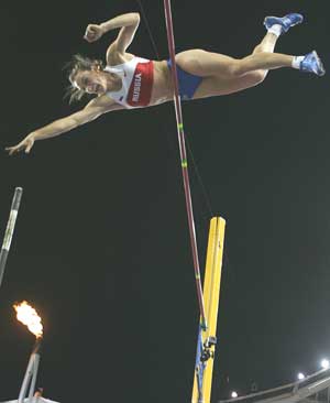 Russian athlete set new pole vault record