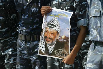 Palestinian sources say Arafat dead, others deny