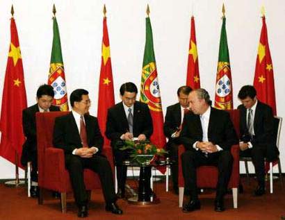President Hu arrives in Brazil for state visit