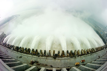 Three Gorges Dam to open to public tomorrow