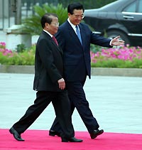 China, Viet Nam eye border of peace