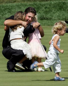Mickelson finally claims second major