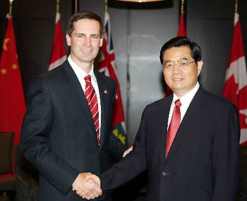 Chinese President Hu Jintao meets with Ontario Premier