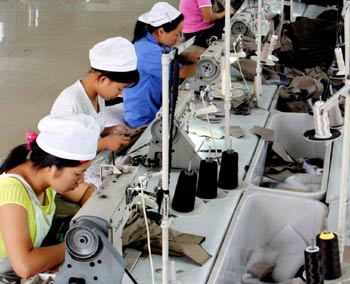 China, US edge closer to textile trade deal