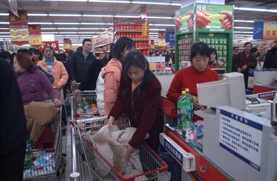 Water supply stoppage sparks panic buying