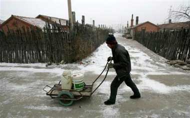Second Chinese city shuts down water plant