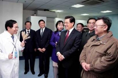 Top leaders of China, DPRK meet in Beijing