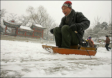 Auspicious snow greets China for New Year