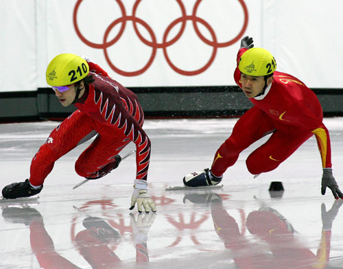 China wins 1st medal in Torino