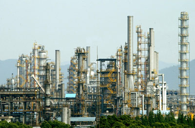 Top planner: Oil refinery capacity 'must rise'
