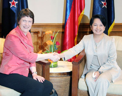 Arroyo meets with New Zealand PM Clark