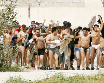 Israeli army take Jericho jail
