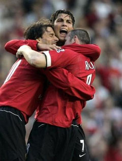 Manchester United Beats Debrecen 3-0