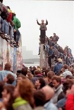 Germany celebrates memory of Berlin Wall falling