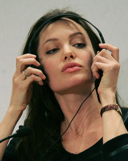 Jolie to star in Brad Pitt-produced film