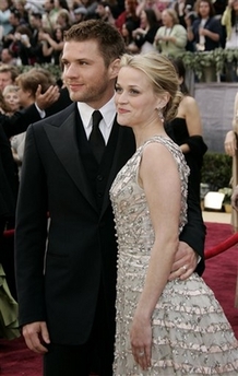 Reese Witherspoon files for divorce