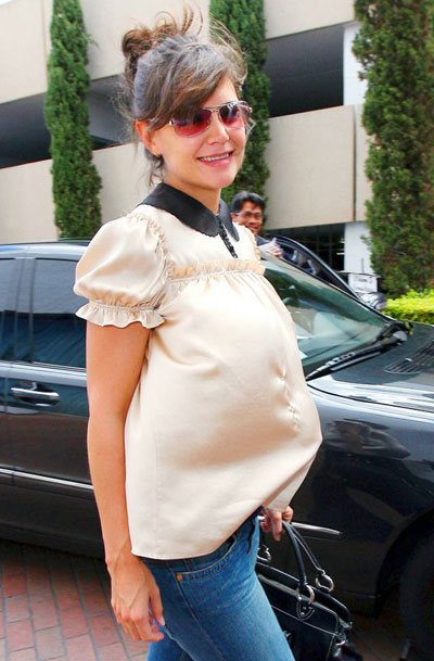 The sexy new mom-Katie Holmes