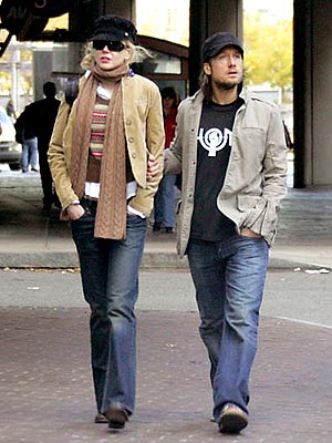 Kidman, Urban to marry in June