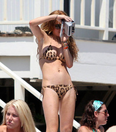 Hot Lindsay Lohan bikini pictures