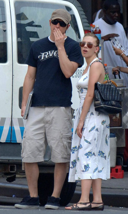 scarlett johansson boyfriend